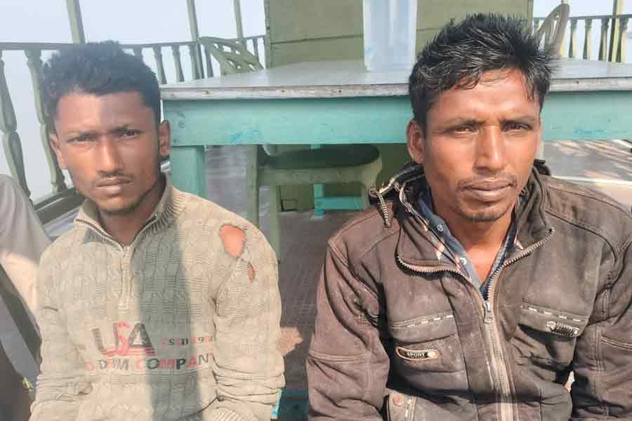 بنگلہ دیش کے دو شکاری محکمہ جنگلات کے جال میں پھنس گئے