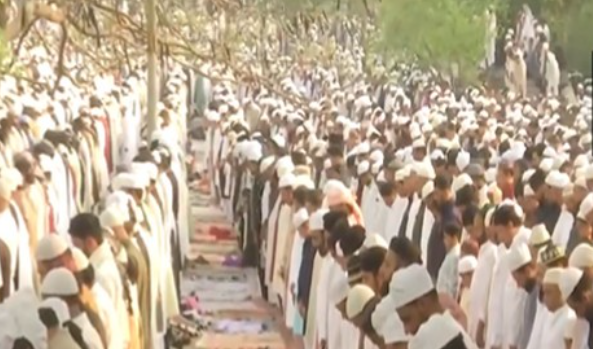 مدھیہ پردیش میں عید روایتی انداز میں منائی گئی
