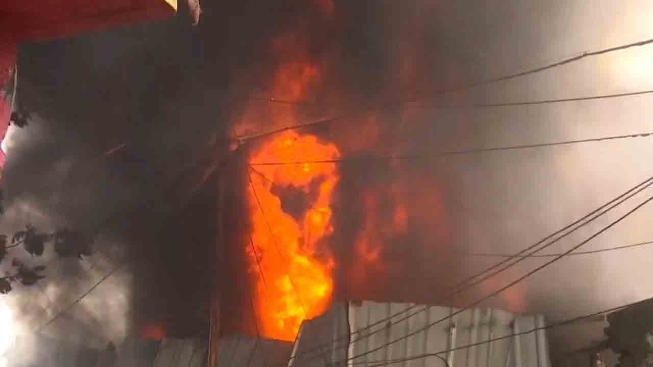 دھاپہ کی کمیکل فیکٹری کے گودام میں آتشزدگی