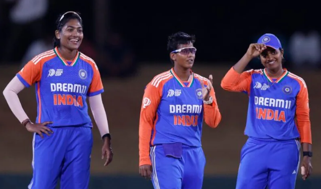 نیپال کو شکست دے کر ہندستان ویمنز ایشیا کپ کے سیمی فائنل میں