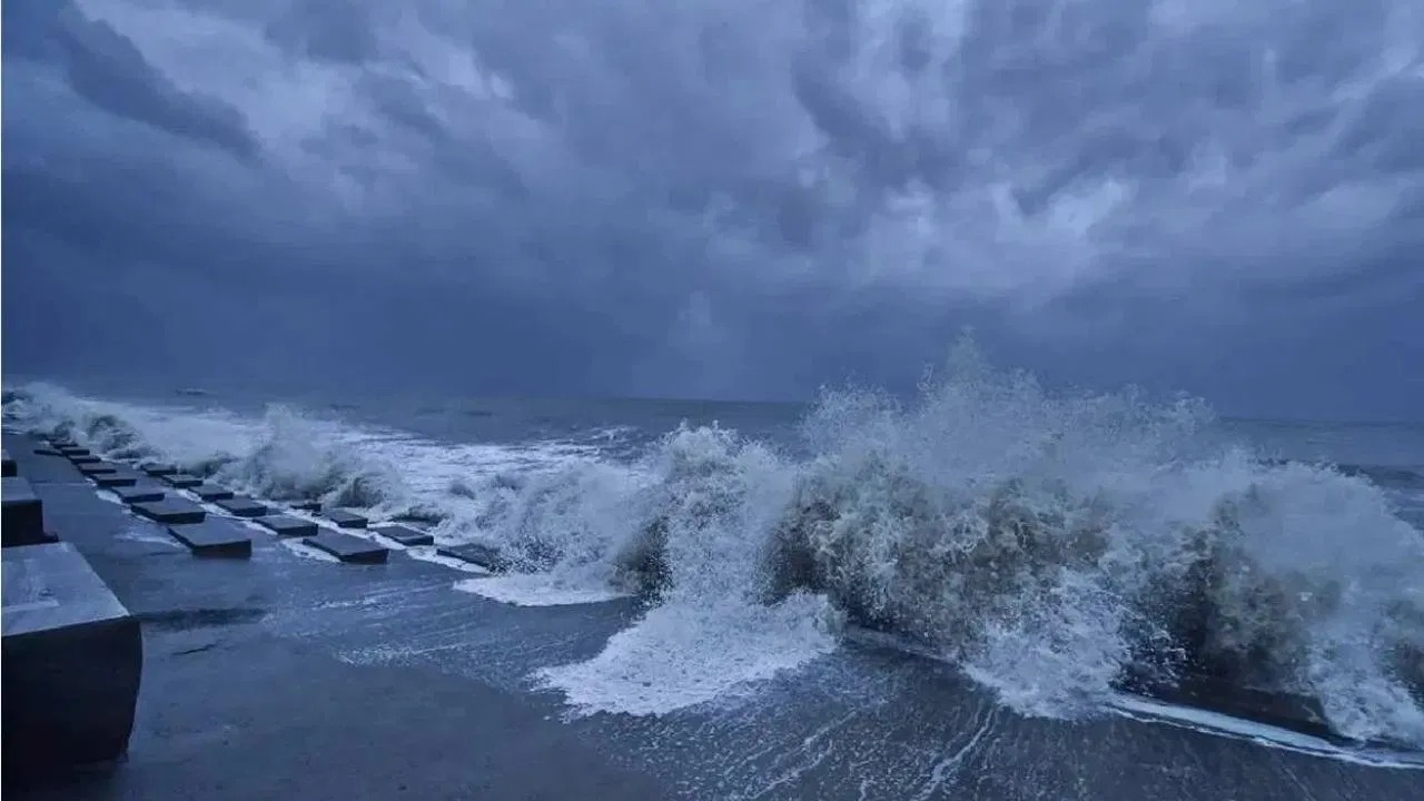 بنگال میں سمندری طوفان کا امکان