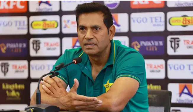 کسی بولر کو 4 چھکے پڑ جانا کوئی بڑی بات نہیں ہے، عاقب جاوید