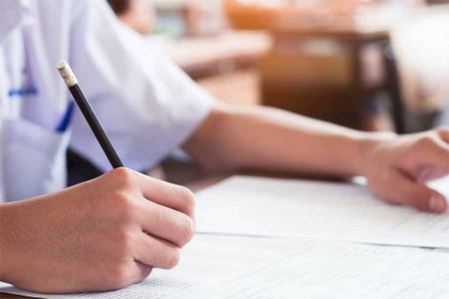 کتابیں اسکولوں میں نہیں پہنچائی گئیں، 12ویں جماعت کے طلباءمشکلات کا شکار