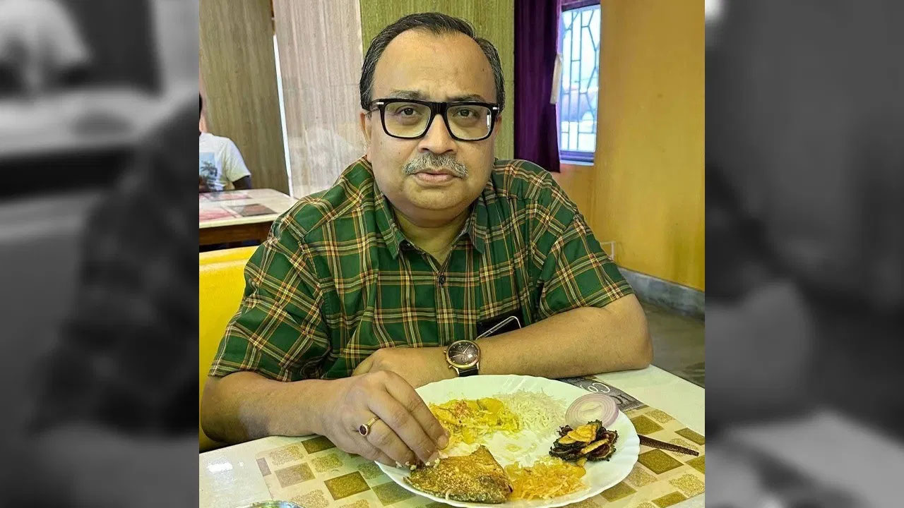دیگھا میں نان ویجیٹیرین تنازعہ،کنال گھوش نے پومفریٹ مچھلی کے ساتھ لنچ کیا۔