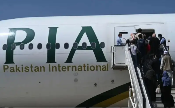 پاکستان :سکیورٹی وجوہات کی بنا پر ایک ماہ کے لیے کراچی اور لاہور کے چند فضائی روٹس کو محدود کرنے کا فیصلہ