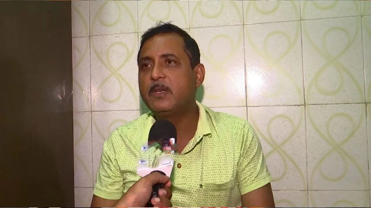 سجل گھوش کے خلاف نوانا مہم کے دن ایک شخص سے چھیڑ چھاڑ کا الزام