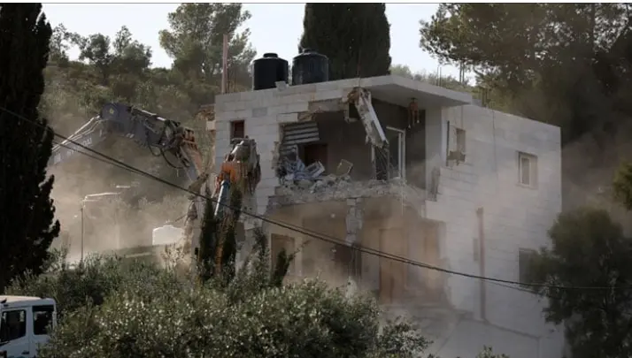 اسرائیل نے جنوبی سلوان میں 14 فلسطینی عمارتیں خالی کراکر گرانا شروع کردیں