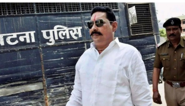 ‘کہا تھا نا جلدی آؤں گا…’; رہا ہوتے ہی اننت سنگھ کے پرانے انداز نظر آئے