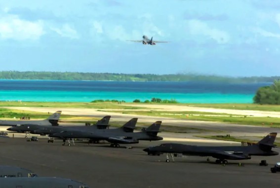 ایران نے ڈیاگو گارشیا اڈے پر دو میزائل داغے تھے، برطانوی وزیر دفاع کی تصدیق