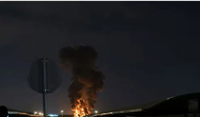 کویت ایئرپورٹ پر ڈرون حملے کے بعد آگ بھڑک اُٹھی
