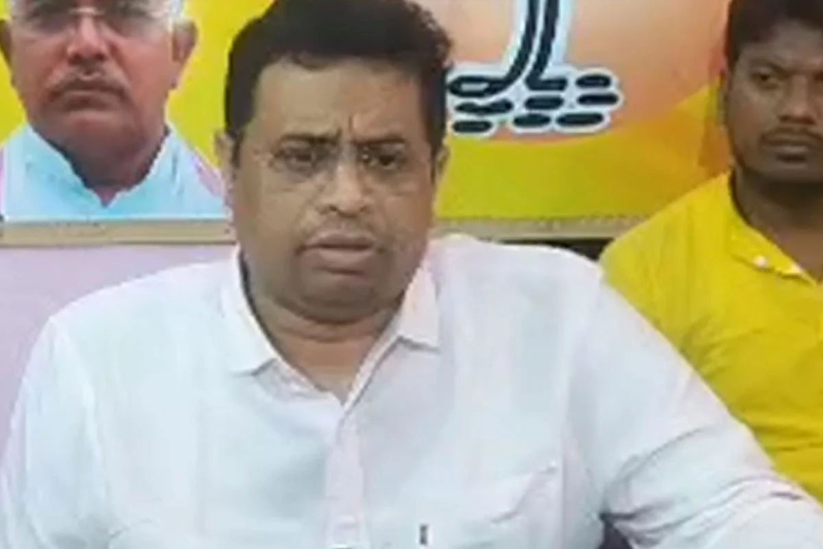 ’انتخابات میں ڈنڈا استعمال کریں‘، درگاپور میں کارکنوں کو سومترا خان کی ’اشتعال انگیزی‘، ترنمول کا جوابی حملہ۔