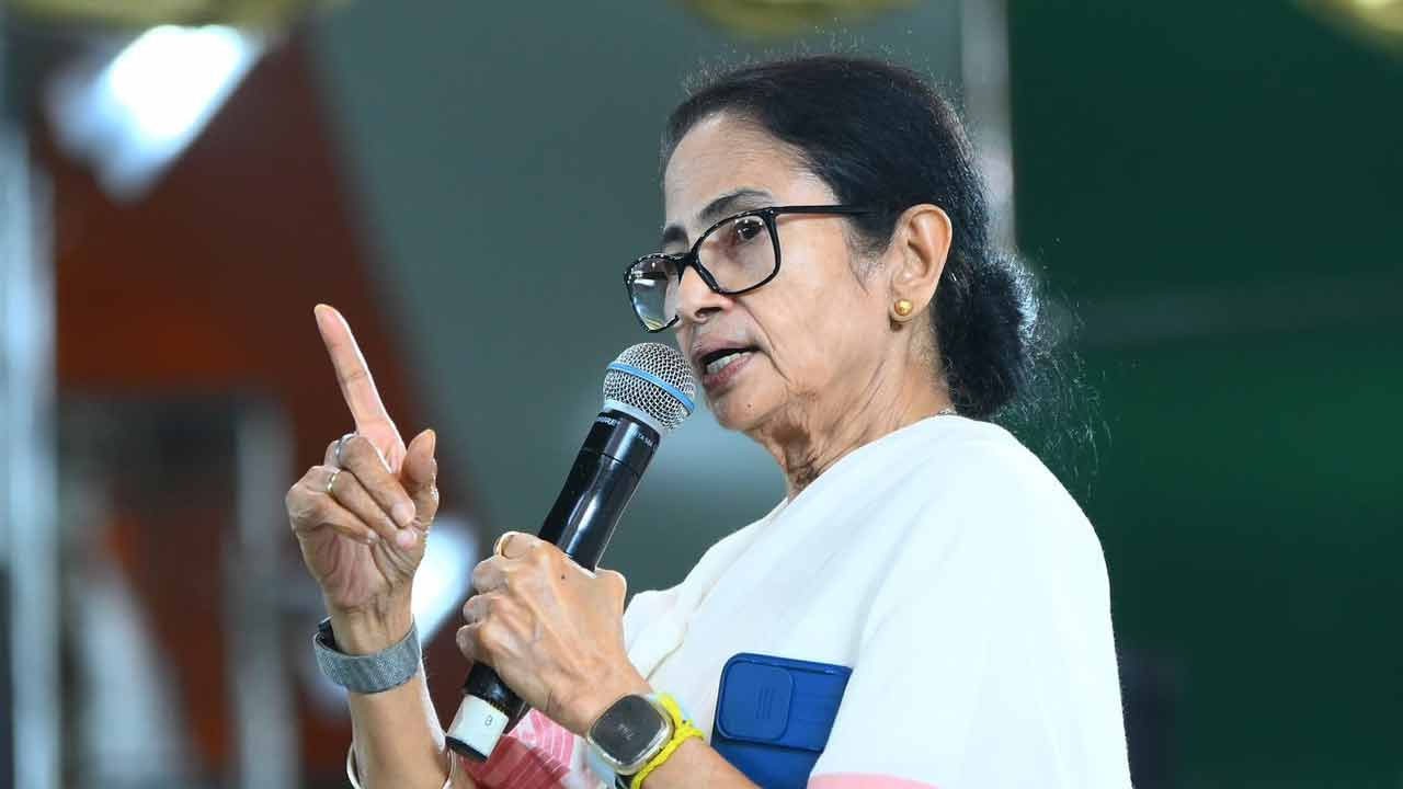 ایس آئی آر کا بدلہ ایک ایک ووٹ سے لیں!‘ ماوں اور بہنوں کو بوتھ کی نگرانی کی پکار، ممتا بنرجی کا سخت پیغام