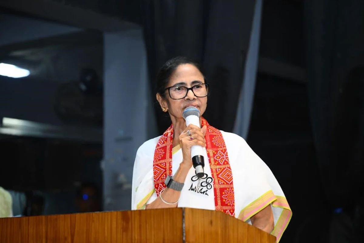 رام نومی کے موقع پر ممتا کی مبارکباد، امن و امان برقرار رکھنے کی اپیل