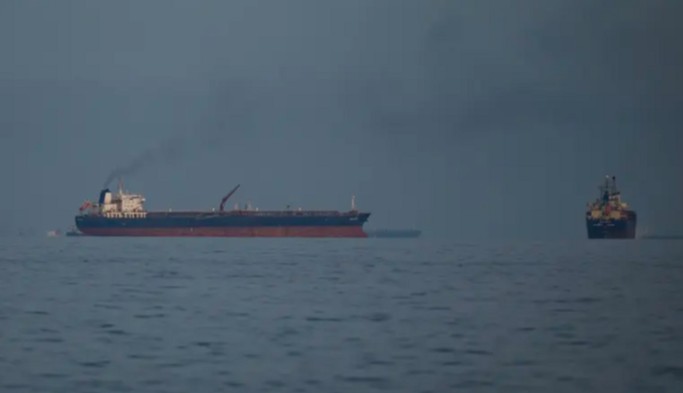 ایران ملائیشینن تیل بردار جہازوں کو آبنائے ہرمز سے گزرنے کی اجازت دے رہا ہے : انور ابراہیم