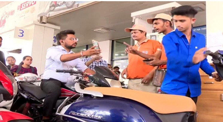 ایران جنگ کے دوران ایک بڑا دھچکا، گیس کے بعد اب پیٹرول پانچ روپے اور ڈیزل تین روپے ہوا مہنگا