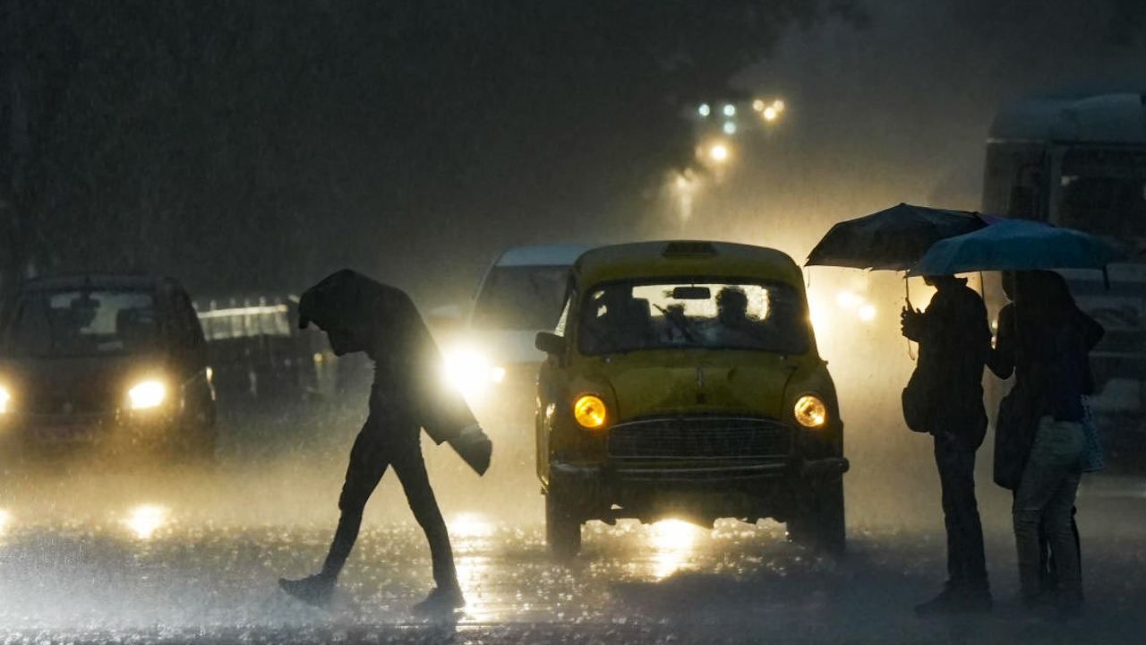 کولکتہ سمیت جنوبی بنگال میں طوفانی بارشوں کا امکان