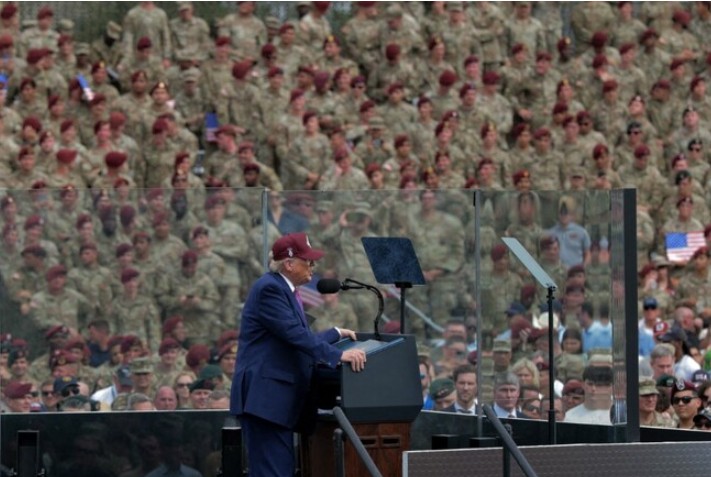 امریکہ کا مشرق وسطیٰ میں مزید 10 ہزار فوجی تعینات کرنے پر غور: وال سٹریٹ جرنل