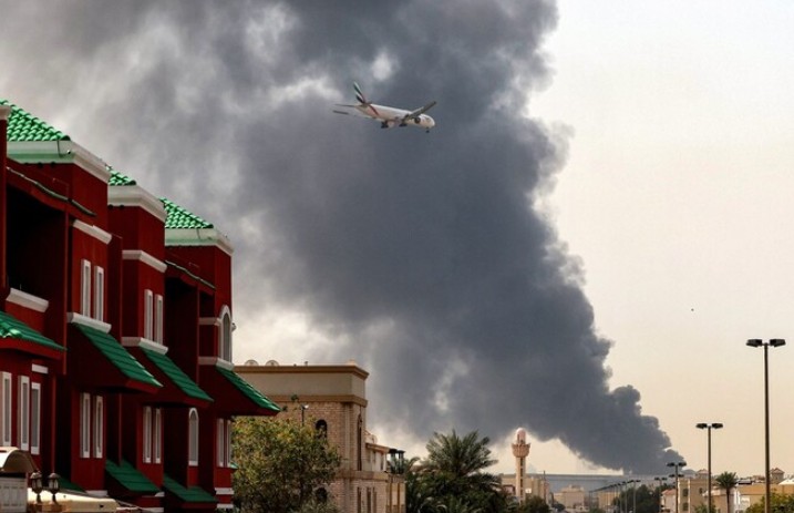 خلیجی ممالک میں مقیم شہری امریکی افواج کے قریب علاقوں سے دور رہیں: ایران کا انتباہ