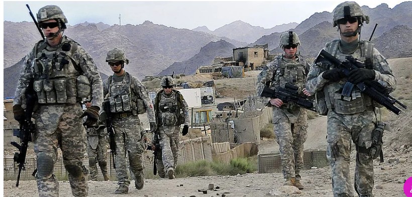 امریکی فوج ’ملٹری بیس‘ چھوڑ کر ہوٹلوں میں چھپتی پھر رہی! خلیج سے آئی رپورٹ نے امریکہ کو کیا پریشان