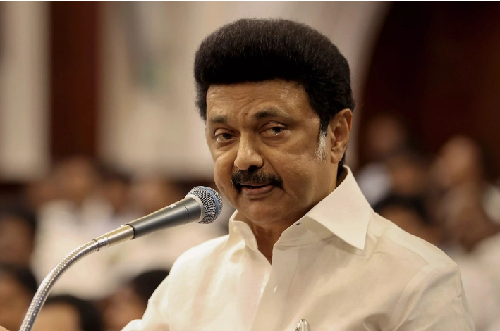 تمل ناڈو انتخابات: خواتین کو 2000 روپے ماہانہ، کسانوں کے لیے مفت پمپ سیٹ، ڈی ایم کے نے جاری کیا انتخابی منشور