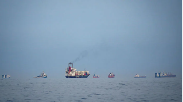 آبنائے ہرمز میں مختلف ممالک کے 3 ہزار جہاز پھنسے ہوئے ہیں