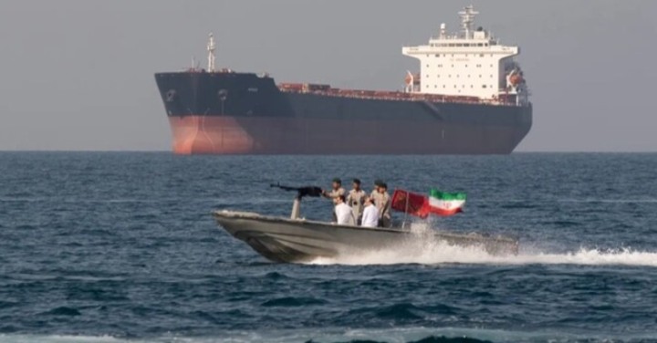 ایران کی ناکہ بندی، 40 ممالک کی آبنائے ہُرمز کو دوبارہ کھلوانے پر مشاورت: برطانیہ