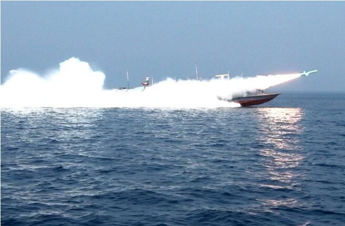 جنگ کے آغاز کے بعد پہلا موقع، فرانسیسی اور جاپانی جہاز آبنائے ہرمز عبور کرنے میں کامیاب