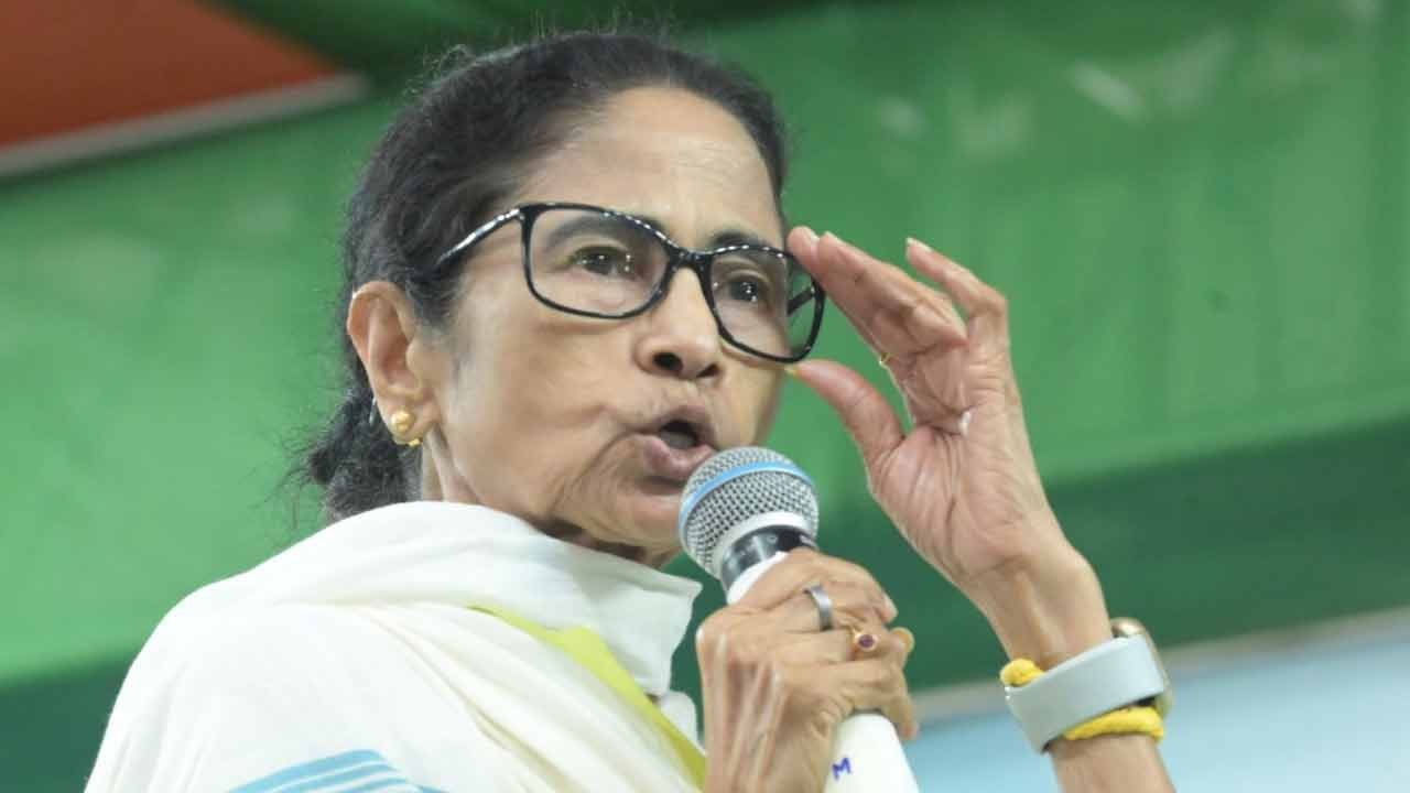 ’وہ تباہ کرنا جانتا ہے، بہت حسد کرنے والا شخص ہے، وہ ایسا کوئی کام نہیں جو نہ کر سکے!ممتا نے امیت شاہ کو نشانہ بنایا؟