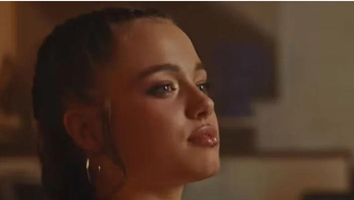 اینجلینا جولی اور بریڈ پٹ کی بیٹی بھی اسٹار بن گئیں