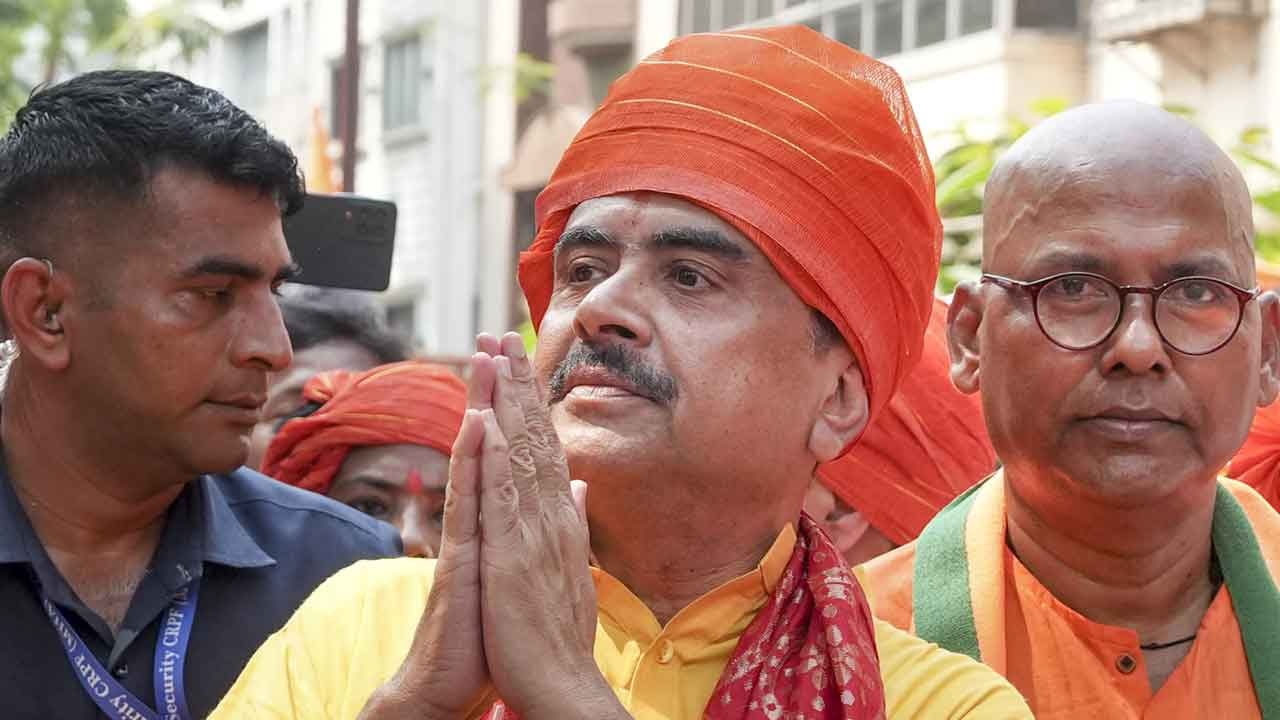 شوبھندو نے پولس کے خلاف براہ راست الیکشن کمیشن میں شکایت درج کرائی