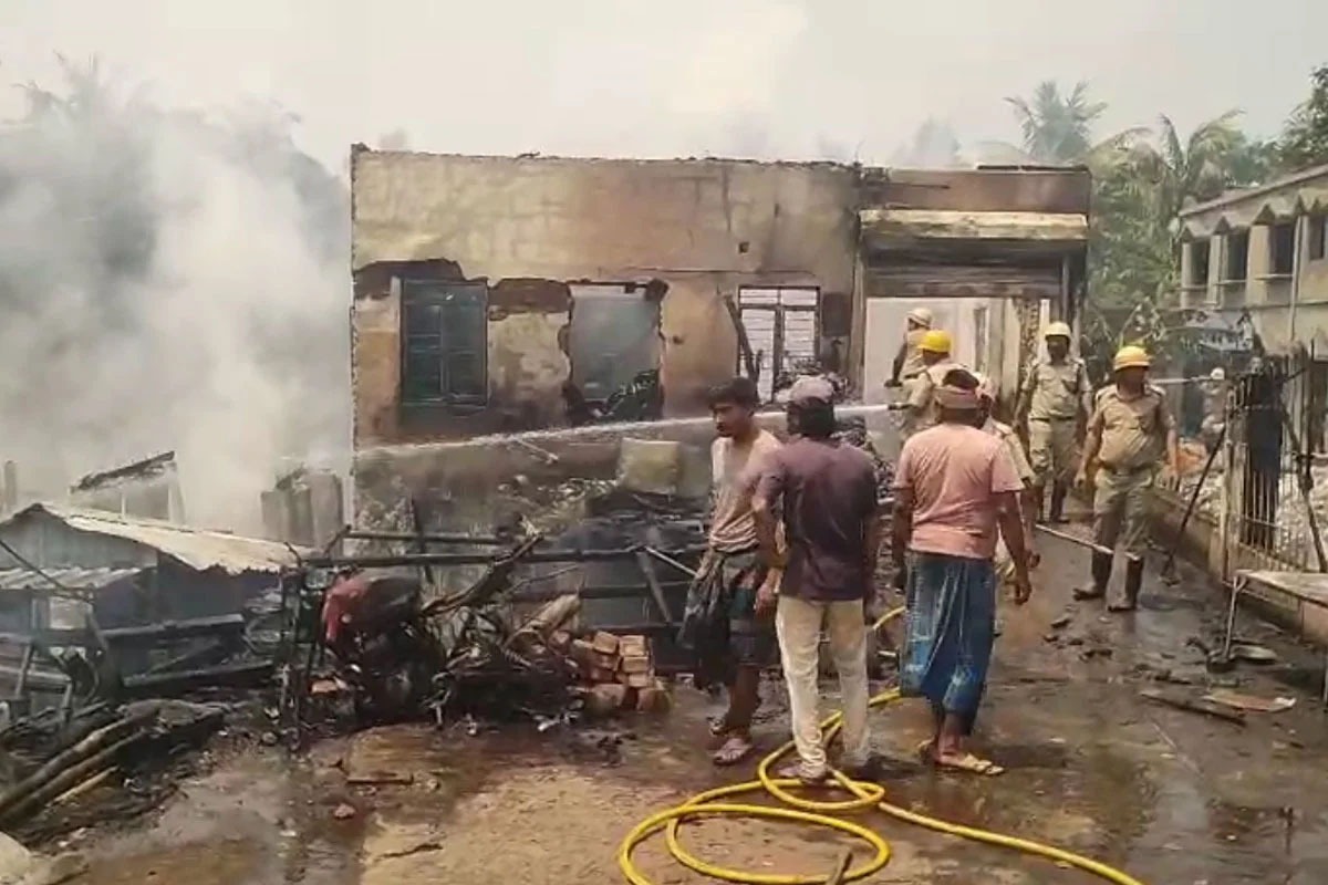 تیل کے گودام میں خوفناک آگ! نیم فوجی دستے تعینات، نند کمار میں سنسنی۔