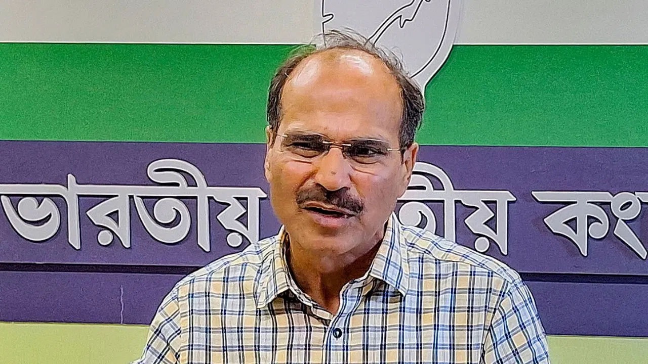 میم لیڈر مفکر الاسلام کی گرفتاری پر ادھیر رنجن چودھری نے سخت اعتراض کیا