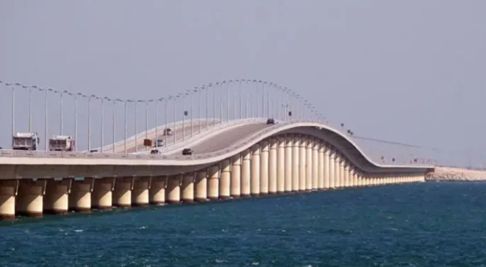 سیکیورٹی الرٹ کے باعث بند سعودی عرب کو بحرین سے ملانے والا کنگ فہد کاز وے ٹریفک کیلئے کھول دیا گیا