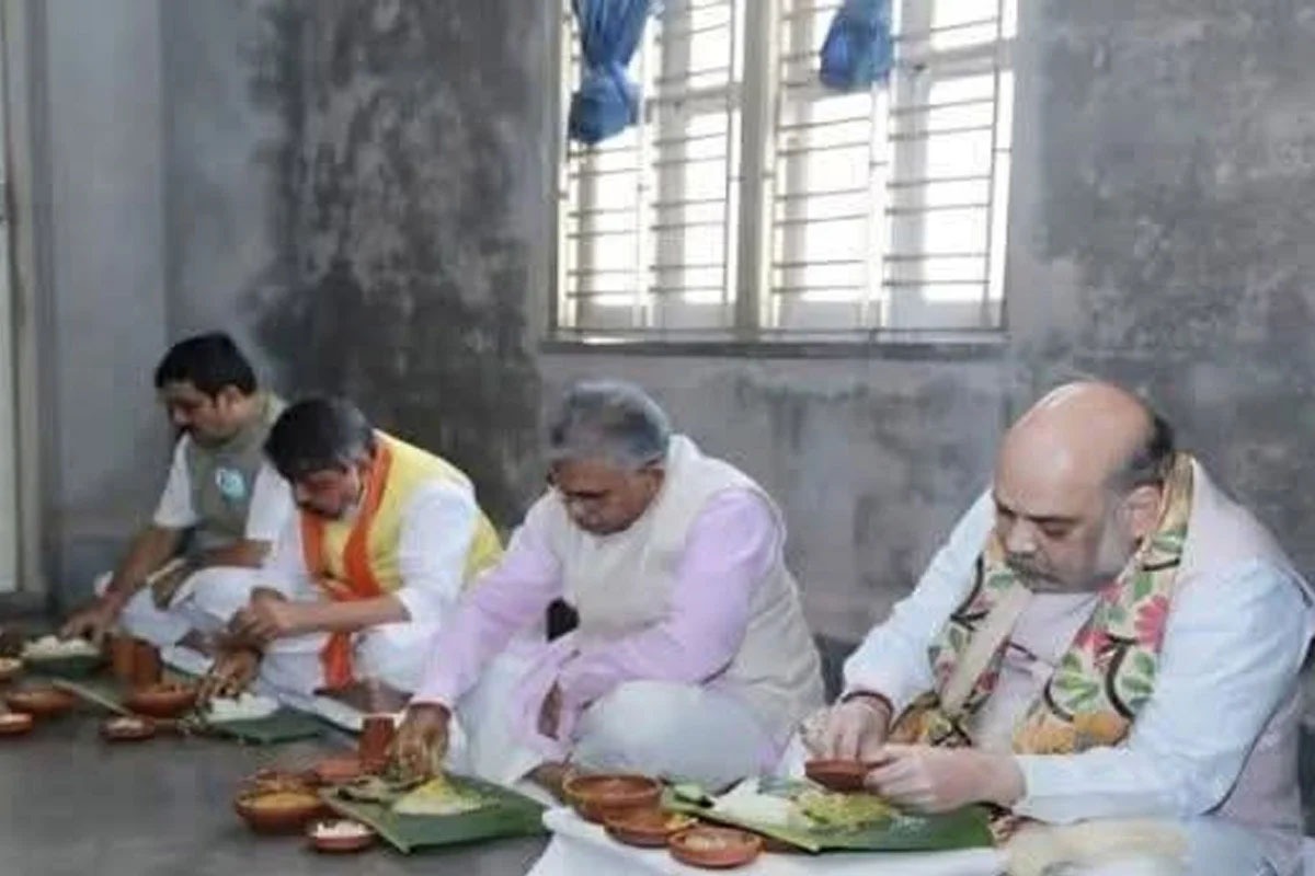 جس گھر میں امیت شاہ نے کھانا کھایا تھا اس کا نام ووٹر لسٹ سے غائب