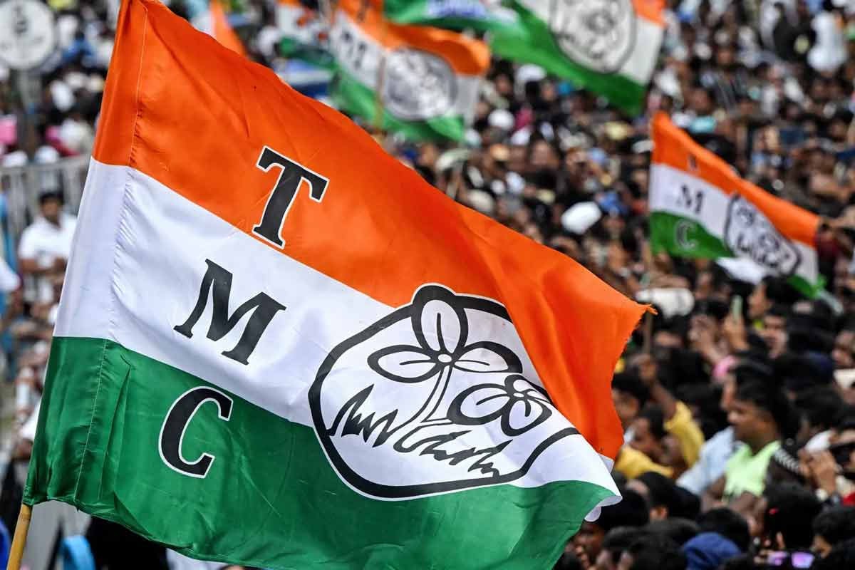 ترنمول امیدوار شیاما پرسنا لوہا ر کو دو روپئے والے ماسٹر کا آشیرواد حاصل