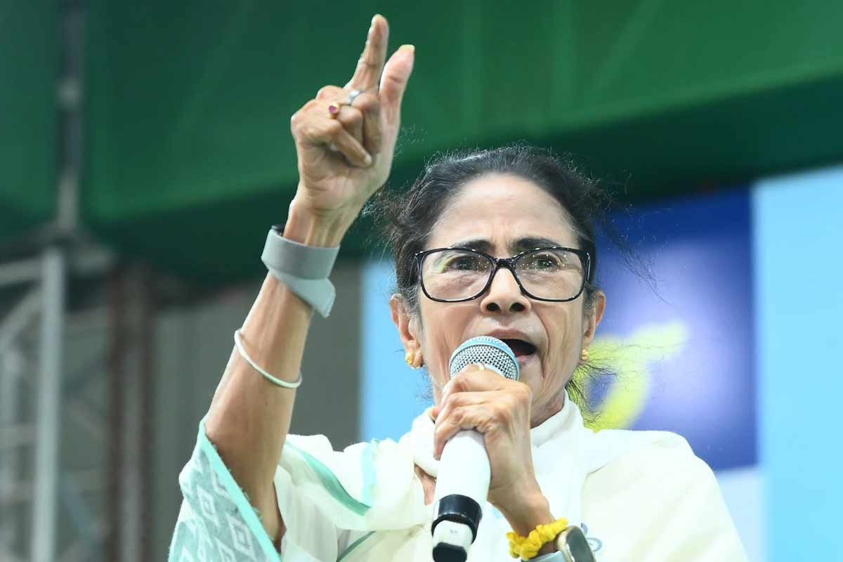 ممتا بنرجی نے قبضہ کی سیاست اور غیر قانونی تعمیرات پر سخت وارننگ دی