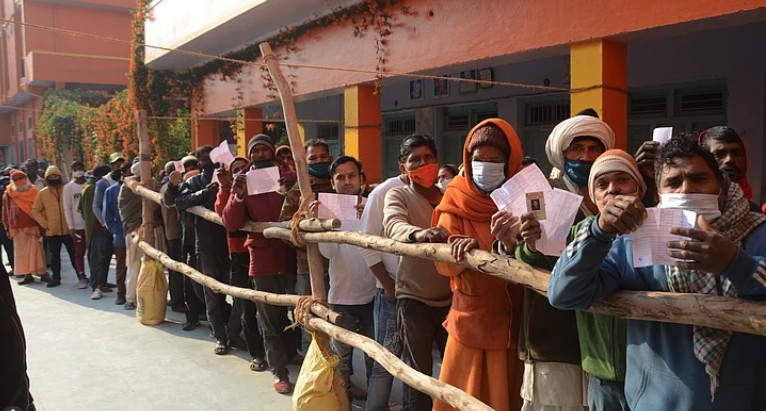 آسام اسمبلی انتخاب: کئی پولنگ مراکز پر تصادم، پولیس نے کی ہوائی فائرنگ، 7 افراد گرفتار