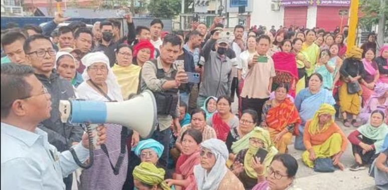 بچوں کے قتل کے خلاف منی پور میں بڑے پیمانے پر احتجاج