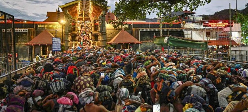 سبریمالہ سماعت: مرکز نے دوبارہ کہا کہ مذہبی روایات سے متعلق امور پر فیصلہ کرنا عدالت کے دائرہ اختیار میں نہیں