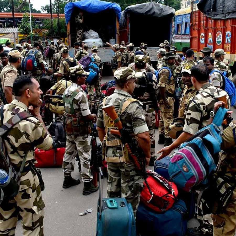 مرکز ی فورس کے مدرسوں میں رہنے کی وجہ سے طلبا ءکی تعلیم متاثر