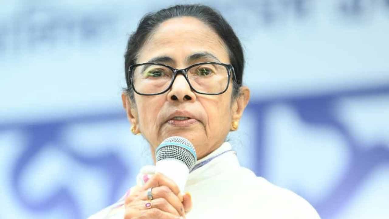 ممتا بنرجی نے بی جے پی کو دو منھ والا سانپ قرار دیا