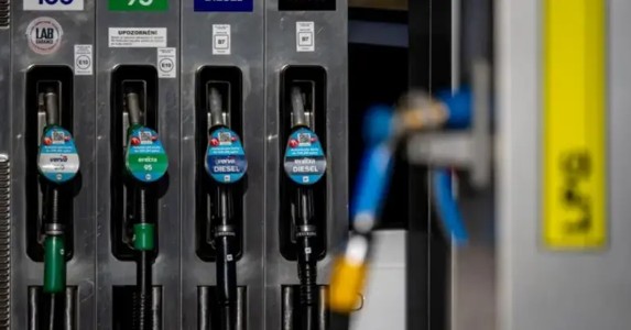 تیل کی قیمتوں میں اضافہ، امریکہ میں مہنگائی دو برسوں میں بلند ترین سطح پر پہنچ گئی