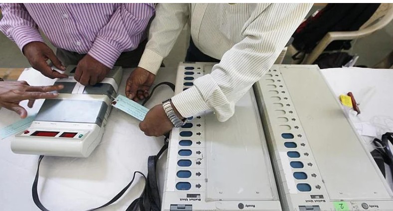 بامبے ہائی کورٹ نے ’ای وی ایم‘ کی جانچ کا دیا حکم، انتخابی تاریخ میں پہلی بار سنایا گیا ایسا فیصلہ