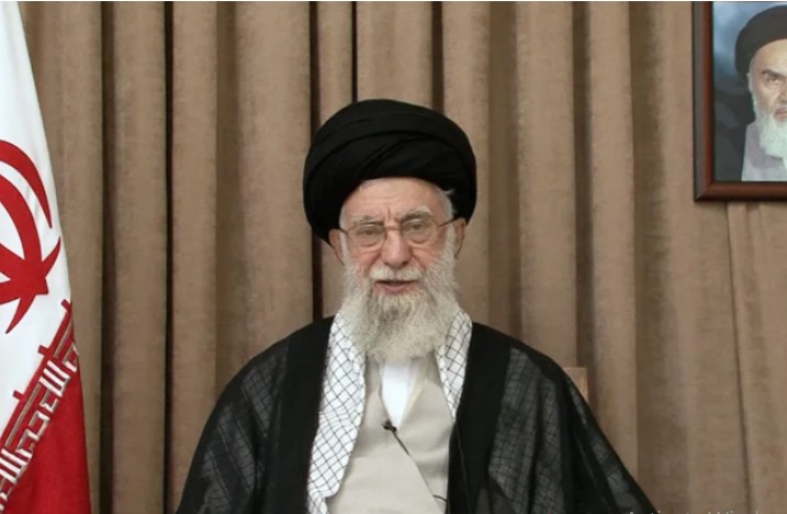 مجتبیٰ خامنہ ای کے زخم نہیں بھرے، چہرہ اور ٹانگ بری طرح متاثر ہیں: ذرائع