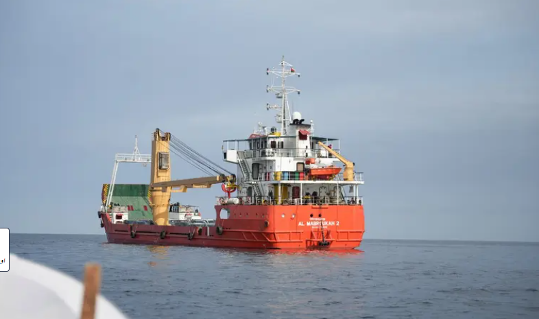 ہرمز سویلین جہازوں کے لیے کھلا، جنگی جہاز کا قریب آنا جنگ بندی کی خلاف ورزی ہے: پاسداران