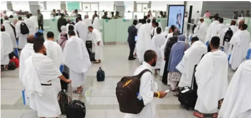 عمرہ زائرین کے پاس صرف 4 دن باقی ! سعودی وزارتِ داخلہ کا سخت انتباہ