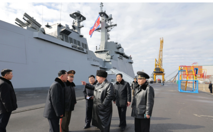 شمالی کوریا کے رہنما کِم جونگ اُن کی نگرانی میں نیوی کروز میزائلوں کے تجربات