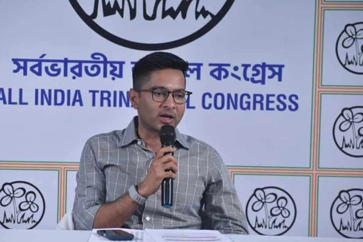 کمیشن کی جانب سے ابھیشیک اور روجیرا کی گاڑیوں کی تلاشی کی ہدایت