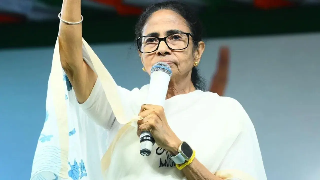 برنول رکھ لیں ، گرمی میں جھلس جائیں گے :ممتا بنرجی کا کمیشن پر حملہ