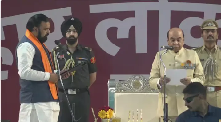 بہار میں سمراٹ چودھری نے وزیراعلیٰ کی حیثیت سے لیا حلف، بجیندر پرساد یادو اور وجے کمار چودھری نائب وزیراعلیٰ مقرر